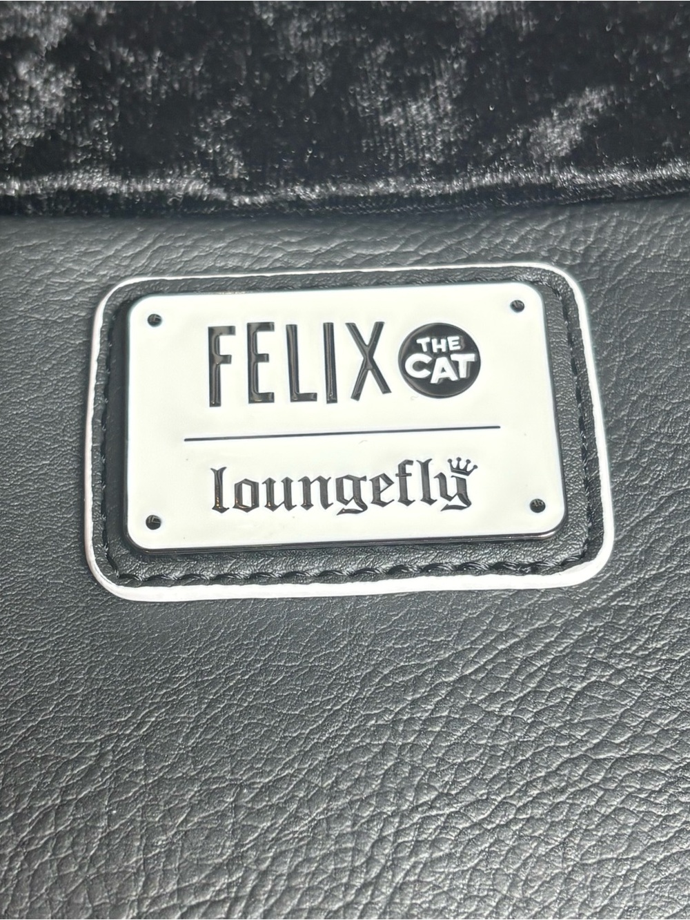Loungefly Felix The Cat Crossbody Bag - Picture 5 of 9